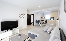 Apartments Lisac
