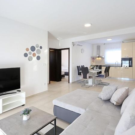 Apartments Lisac Vir Kültér fotó
