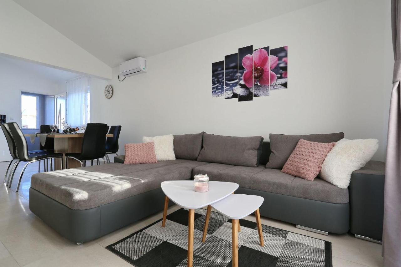 Apartments Lisac Vir Kültér fotó