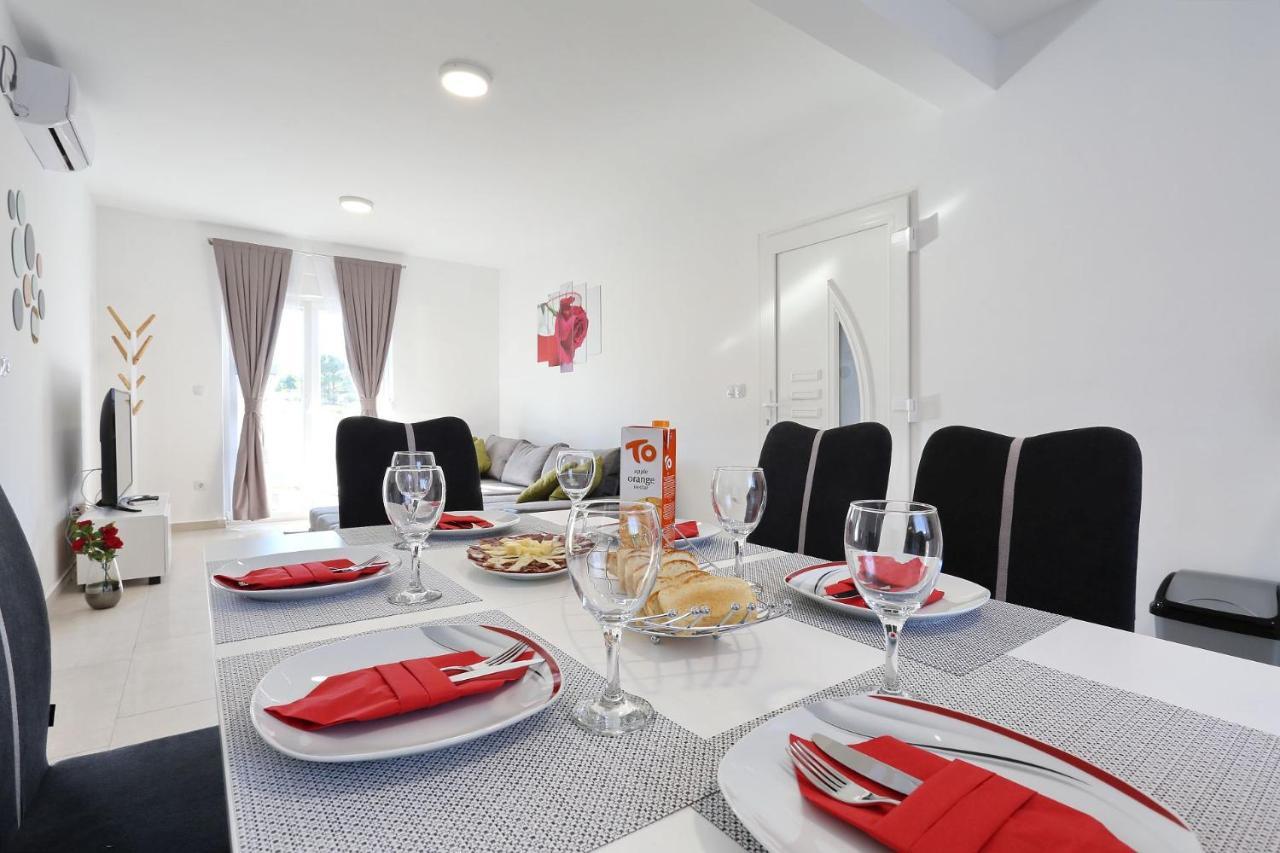 Apartments Lisac Vir Kültér fotó
