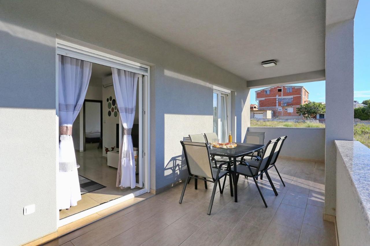 Apartments Lisac Vir Kültér fotó