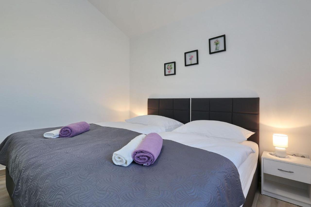 Apartments Lisac Vir Kültér fotó