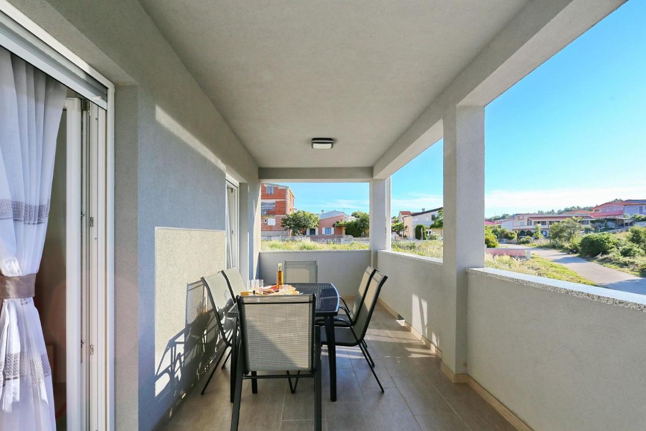 Apartments Lisac Vir Kültér fotó