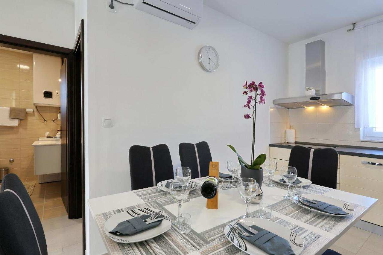 Apartments Lisac Vir Kültér fotó