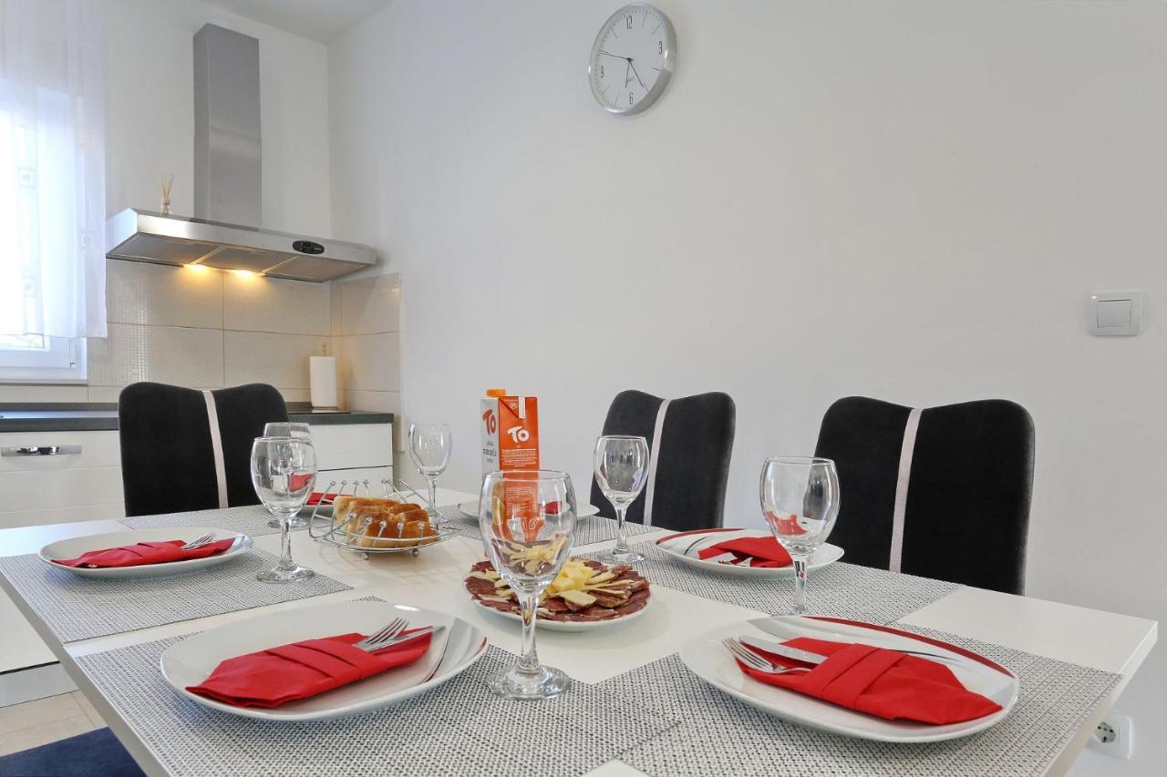 Apartments Lisac Vir Kültér fotó