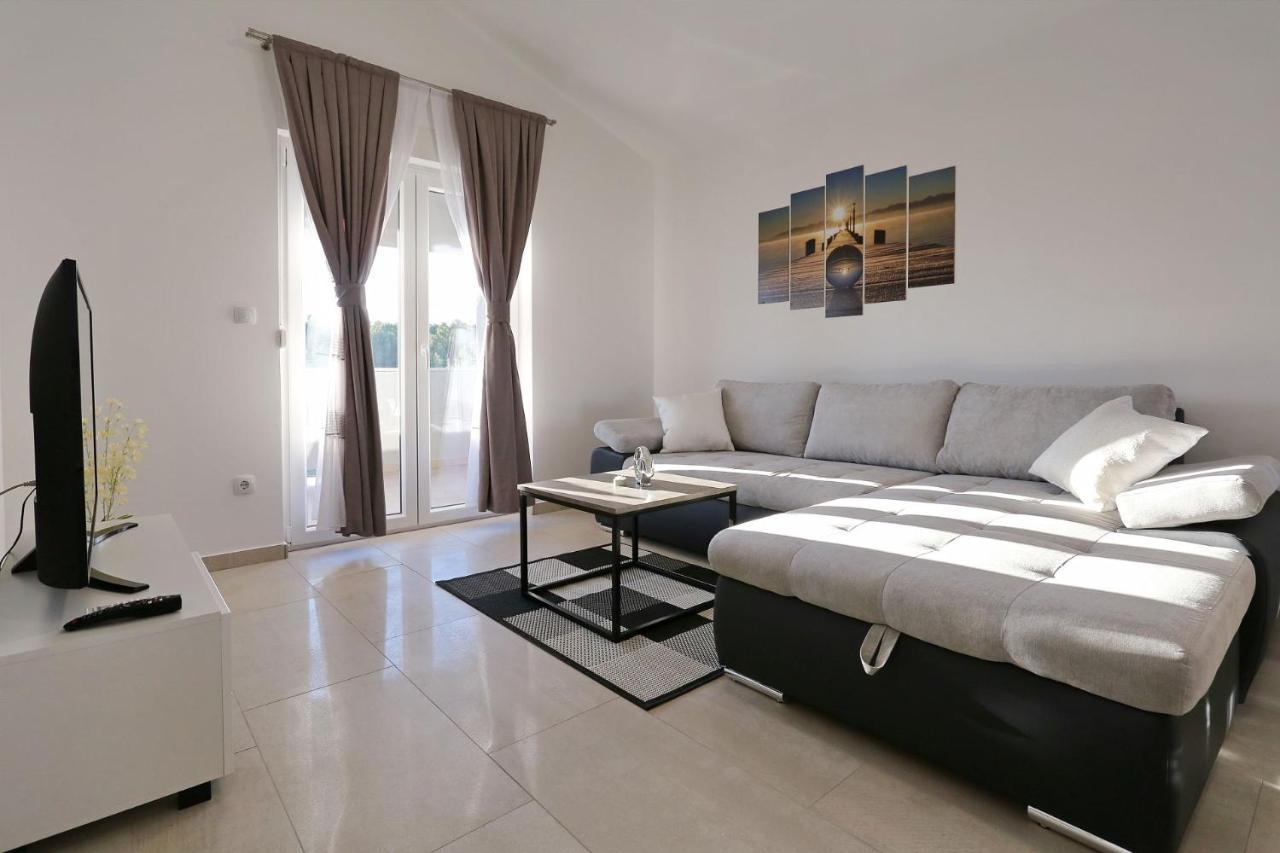 Apartments Lisac Vir Kültér fotó