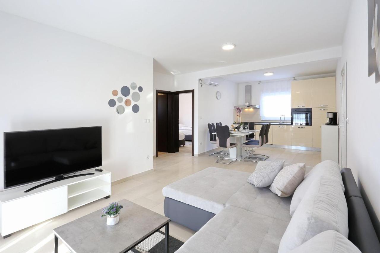 Apartments Lisac Vir Kültér fotó