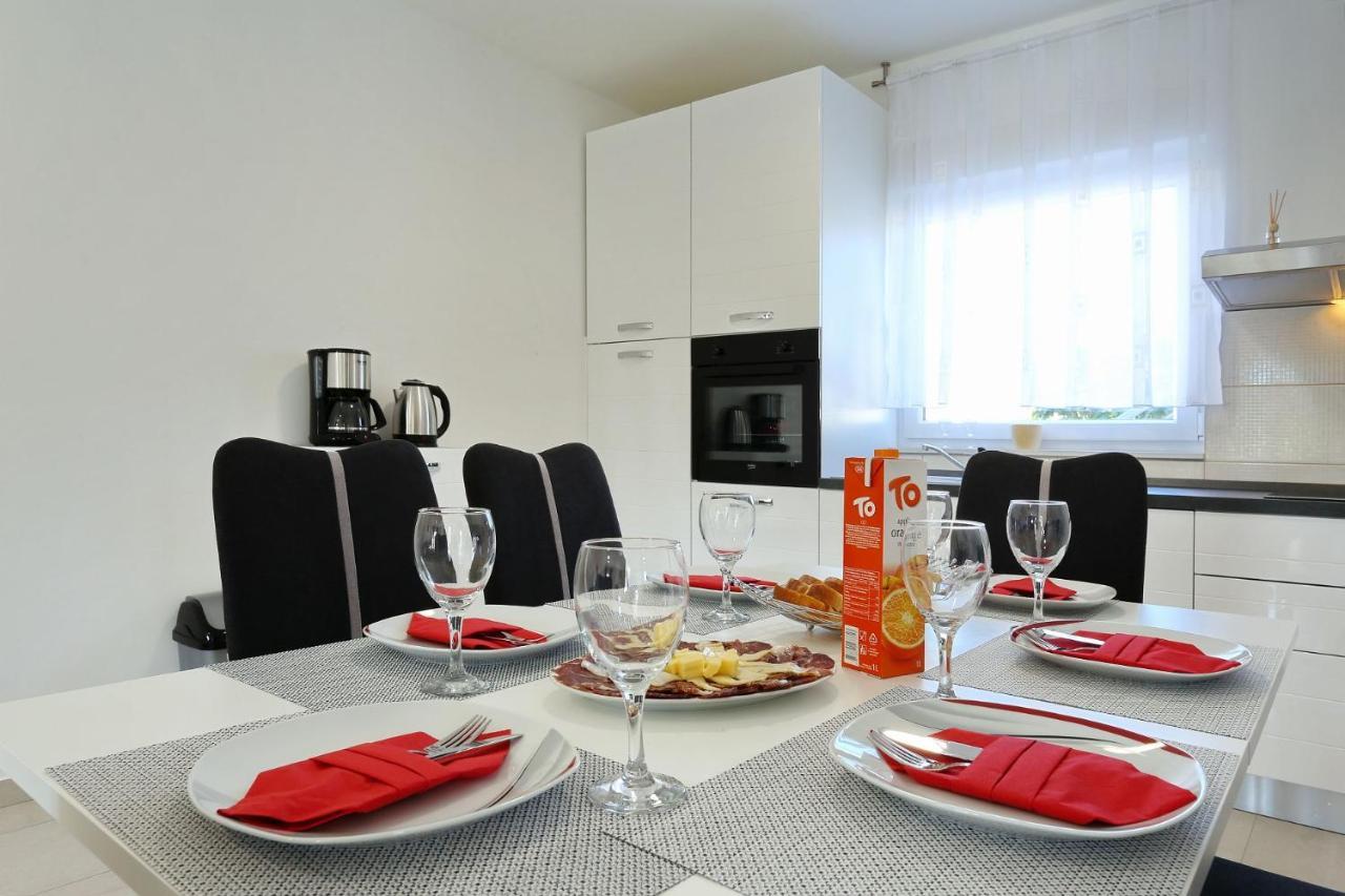 Apartments Lisac Vir Kültér fotó
