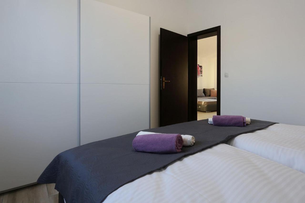Apartments Lisac Vir Kültér fotó